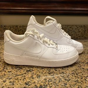 Nike Air Force 1 One Triple White DD8959-100 Shoes Sneakers Women’s Size 9.5